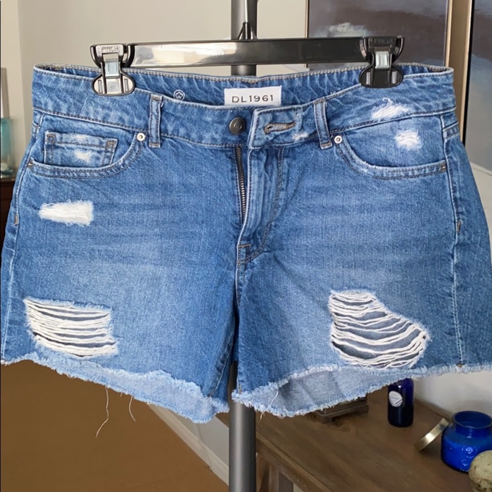 DL1961 Karlie Boyfriend Jean Shorts Size 27